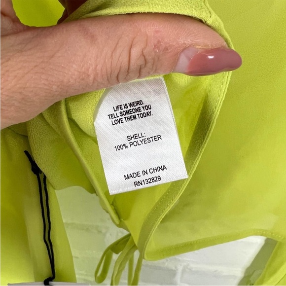 LPA Women's Tie Front Crop Blouse Long Sleeve Lime Green Size M NWT - Picture 3 of 4